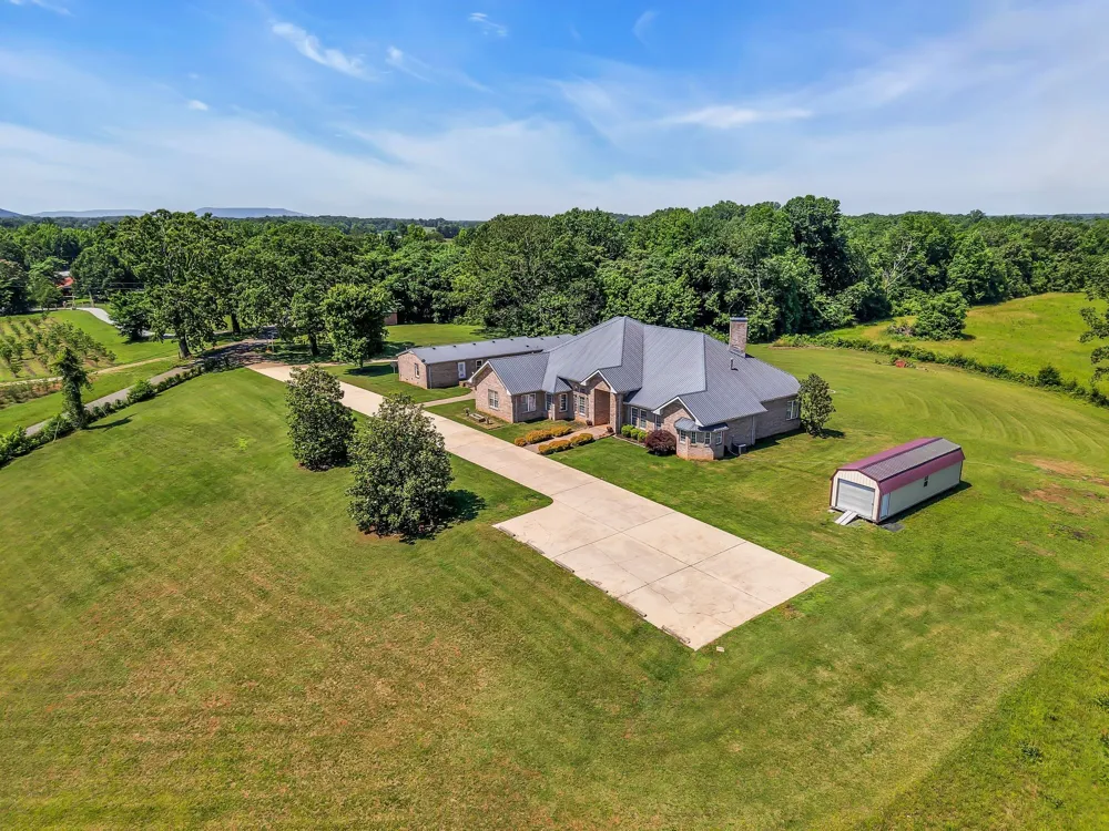 555 Randall Hitchcock Rd Rock Island, TN 38581
