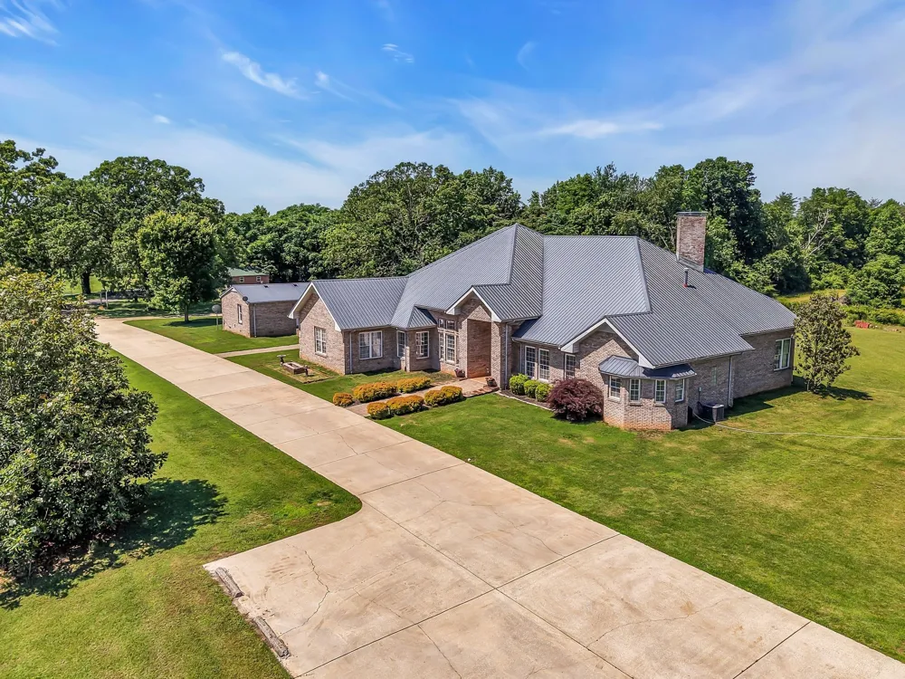 555 Randall Hitchcock Rd Rock Island, TN 38581