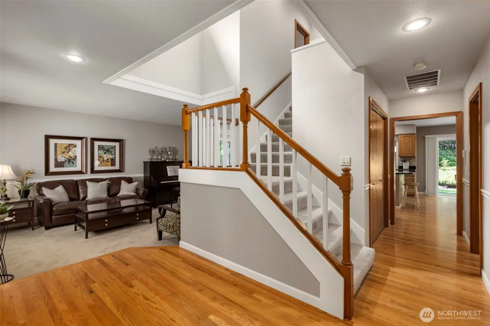 19318 SE 328th Place Kent, WA 98042