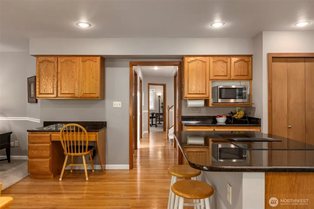 19318 SE 328th Place Kent, WA 98042