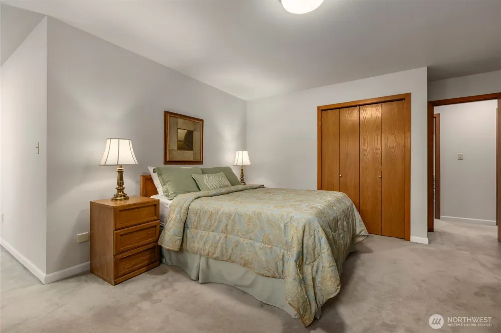 19318 SE 328th Place Kent, WA 98042