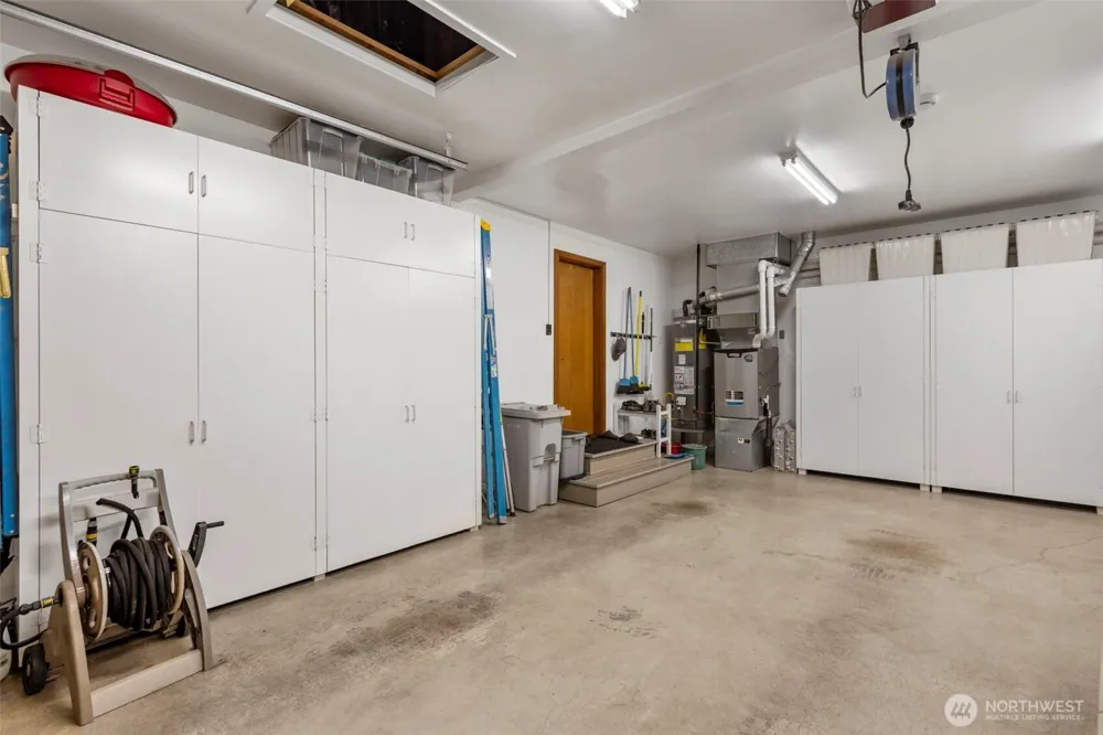 19318 SE 328th Place Kent, WA 98042