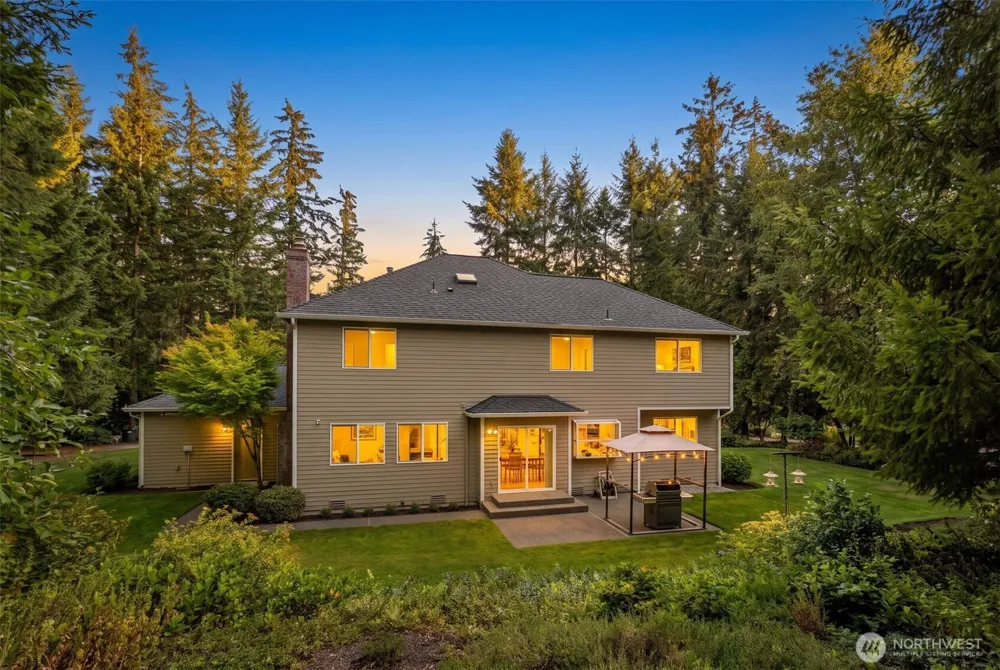 19318 SE 328th Place Kent, WA 98042