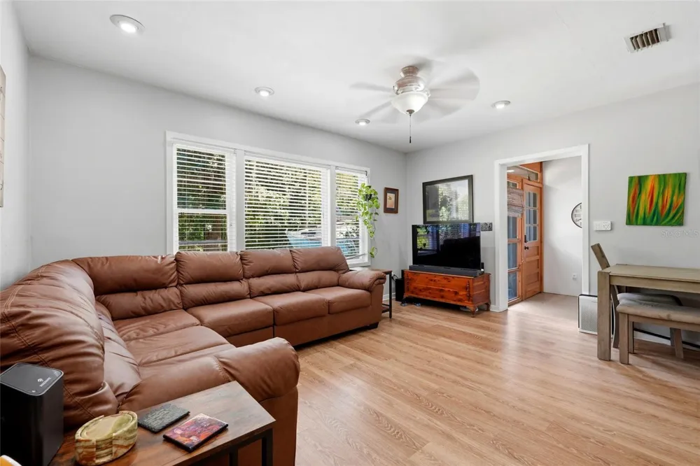 1019 NW 25TH AVENUE Gainesville, FL 32609