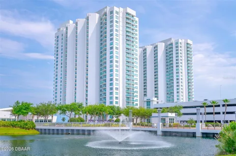 241 RIVERSIDE DRIVE #907