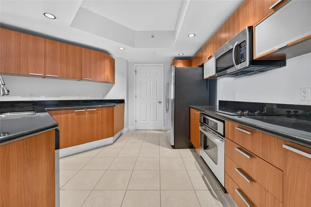 241 RIVERSIDE DRIVE #907 Holly Hill, FL 32117