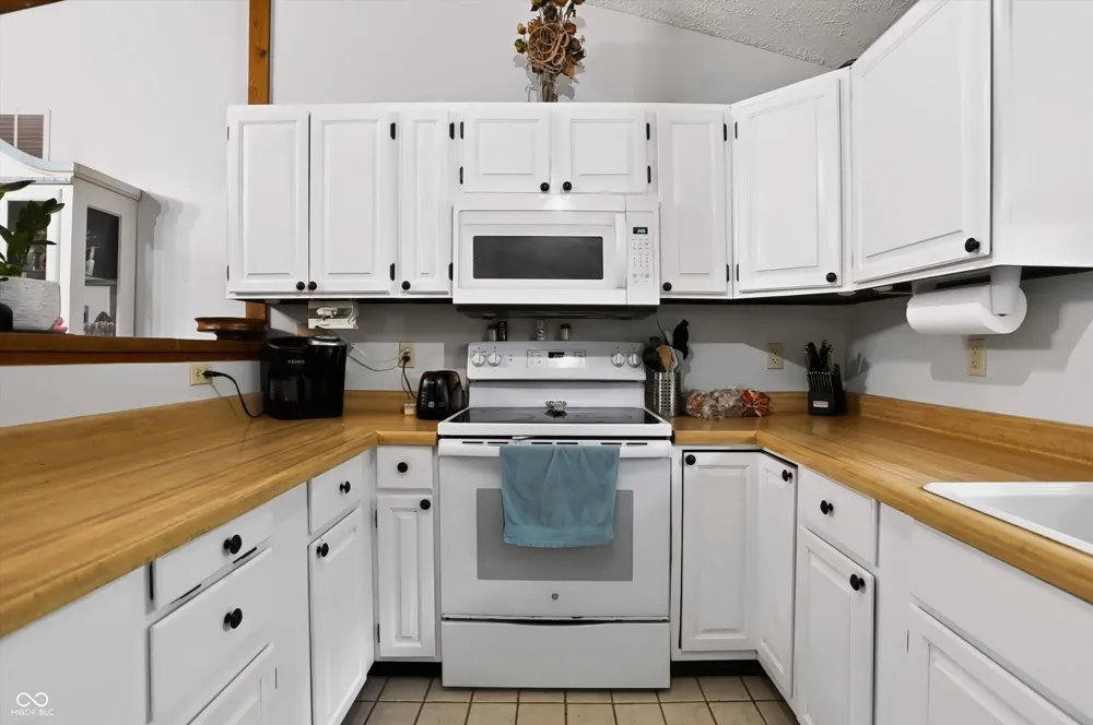 3320 Pine Wood Drive Spencer, IN 47460