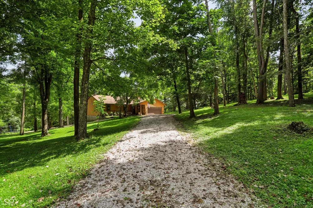 3320 Pine Wood Drive Spencer, IN 47460