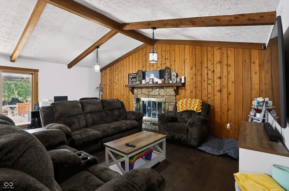 3320 Pine Wood Drive Spencer, IN 47460