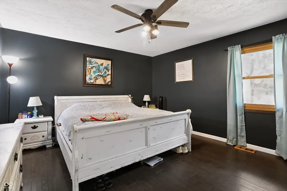 3320 Pine Wood Drive Spencer, IN 47460