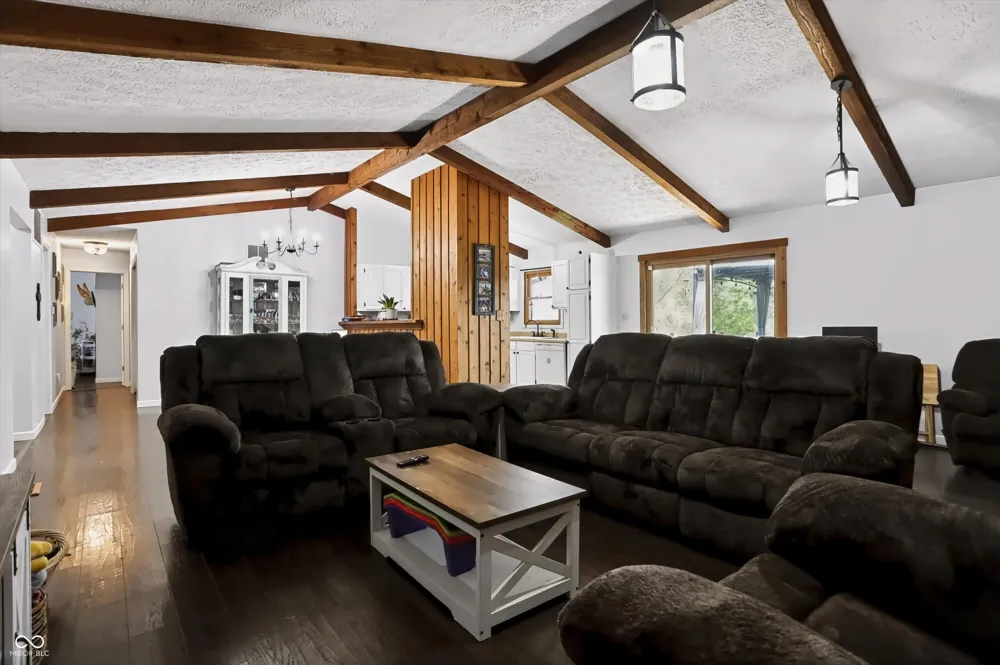 3320 Pine Wood Drive Spencer, IN 47460