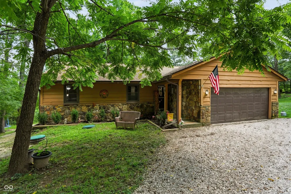 3320 Pine Wood Drive Spencer, IN 47460