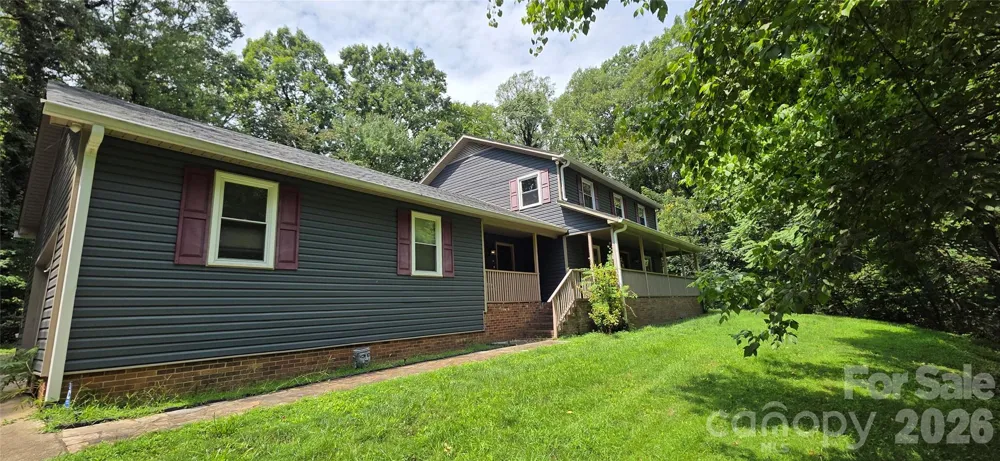 8979 Twin Lake Drive Kernersville, NC 27284