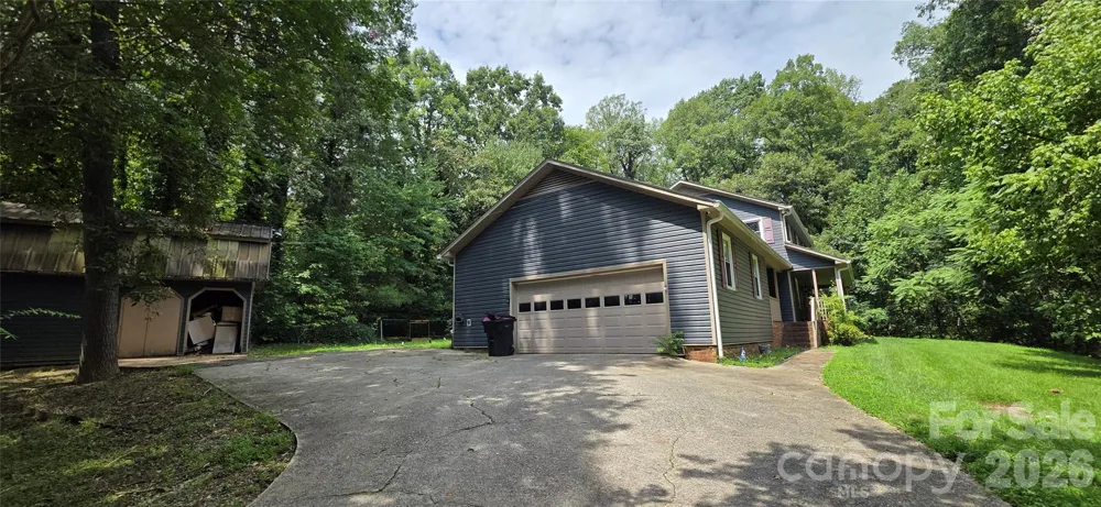 8979 Twin Lake Drive Kernersville, NC 27284