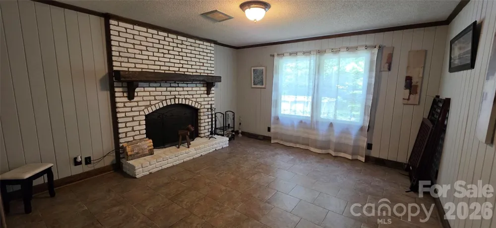 8979 Twin Lake Drive Kernersville, NC 27284
