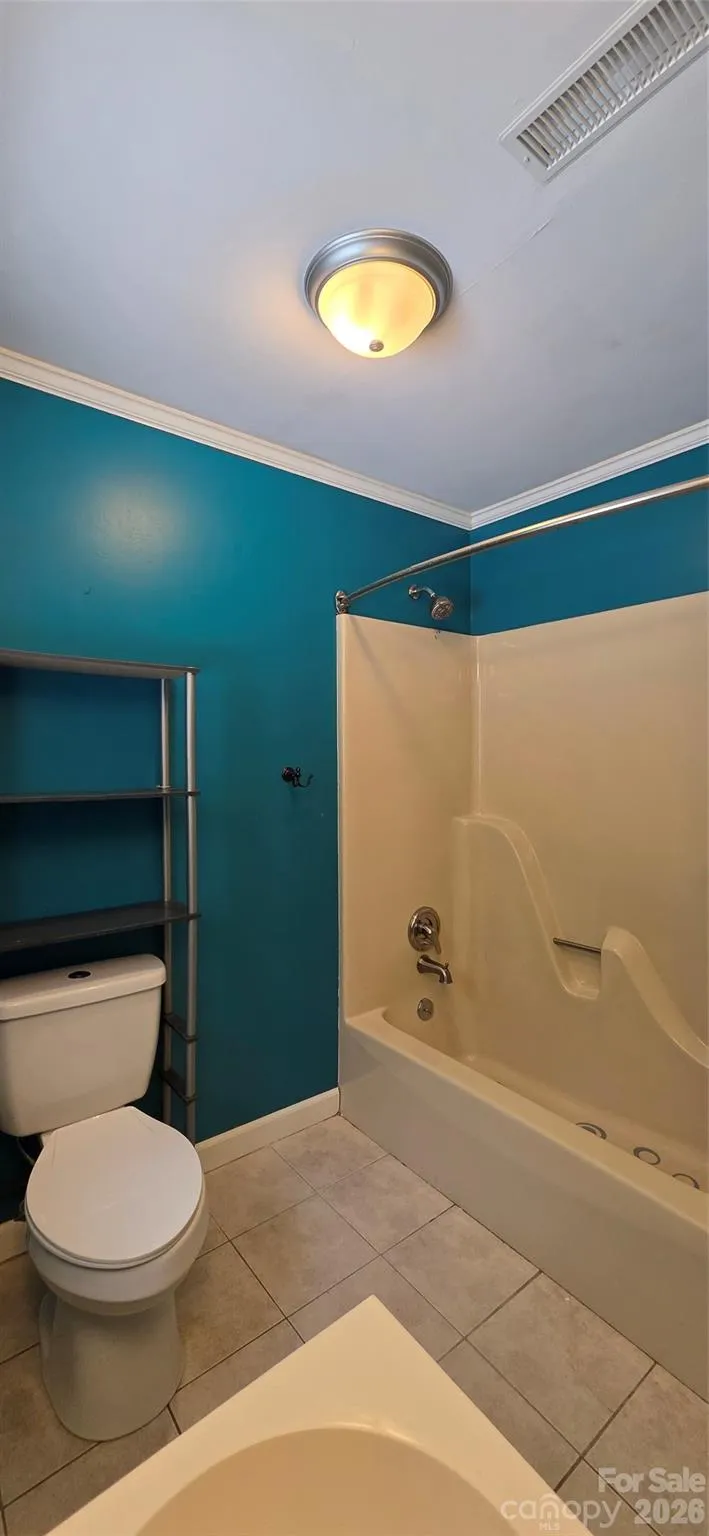 8979 Twin Lake Drive Kernersville, NC 27284