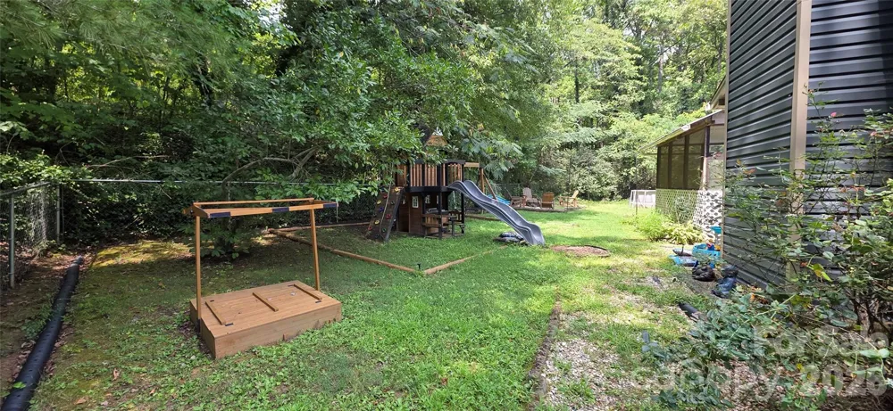 8979 Twin Lake Drive Kernersville, NC 27284