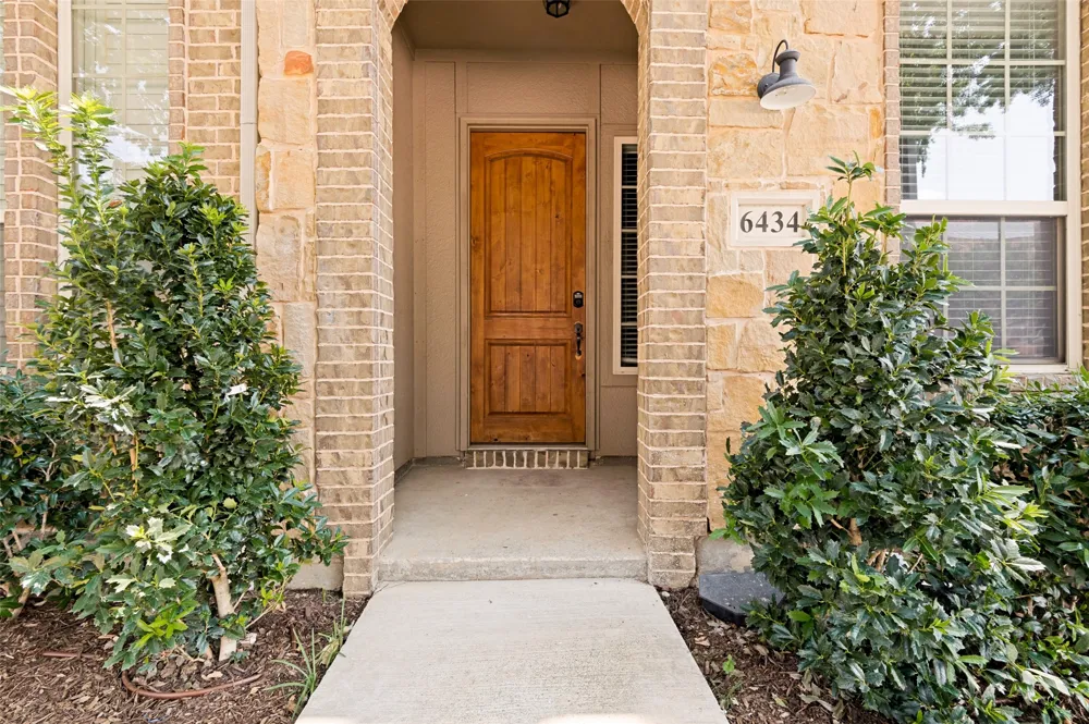 6434 Love Drive Irving, TX 75039