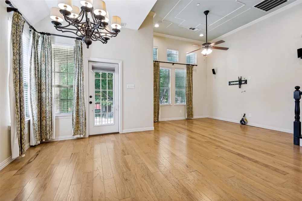 6434 Love Drive Irving, TX 75039