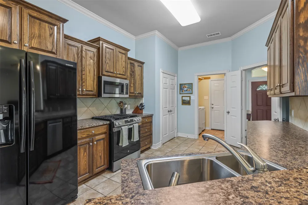 11848 County Road 167 Tyler, TX 75703