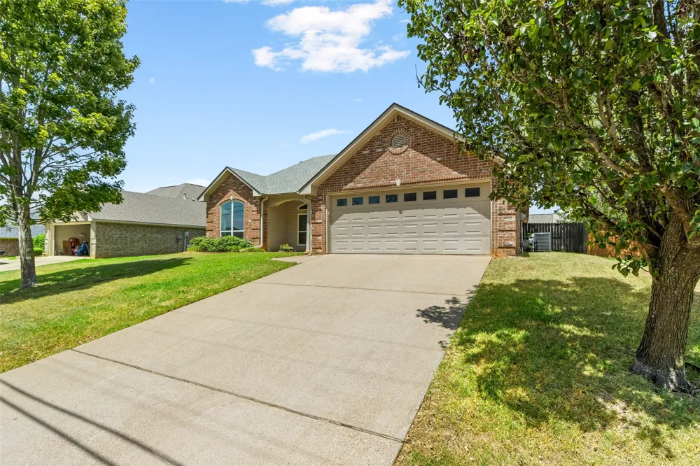 11848 County Road 167 Tyler, TX 75703