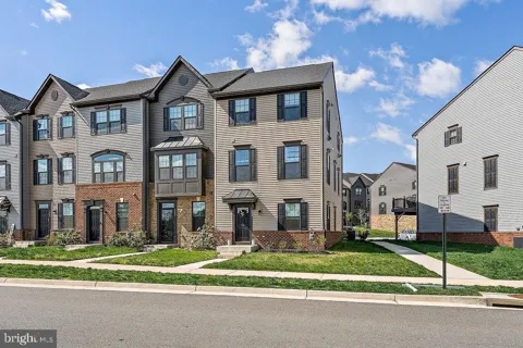 1008 ALUM ROAD