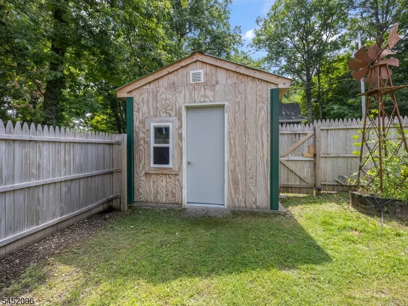 49 Lonaconing Rd Vernon, NJ 07422