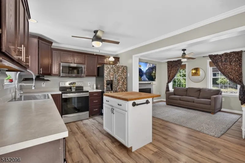 49 Lonaconing Rd Vernon, NJ 07422