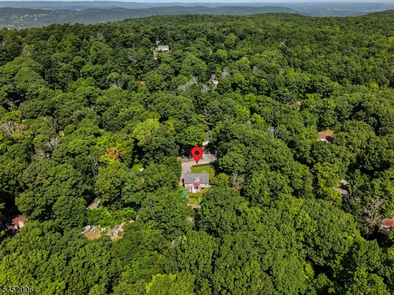 49 Lonaconing Rd Vernon, NJ 07422