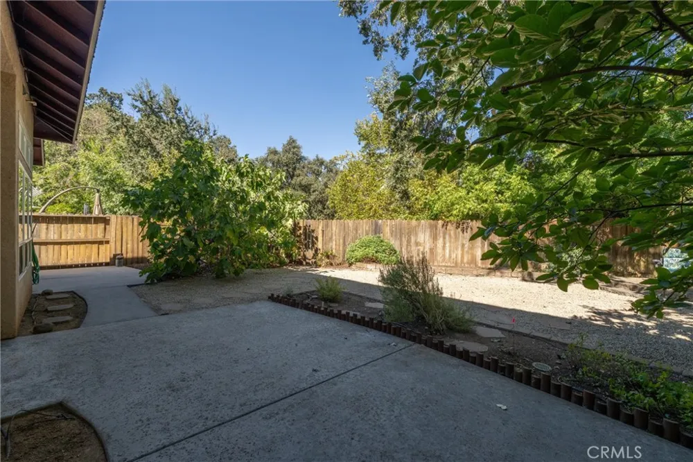 122 Secluded Oaks Court Chico, CA 95928