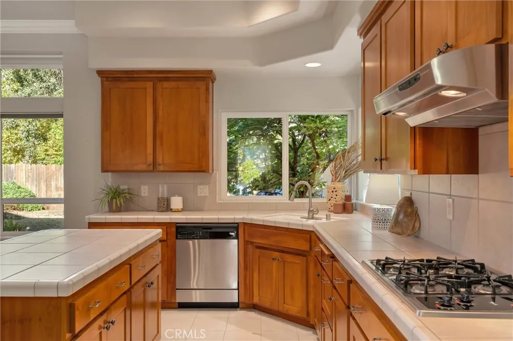 122 Secluded Oaks Court Chico, CA 95928