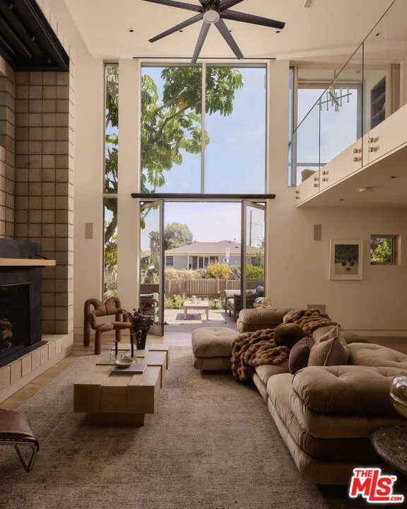 2801 Sanborn Avenue Los Angeles, CA 90291