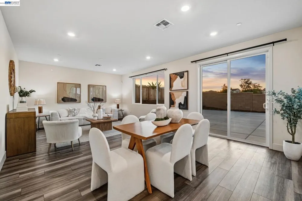 5389 Santini Ln Tracy, CA 95377