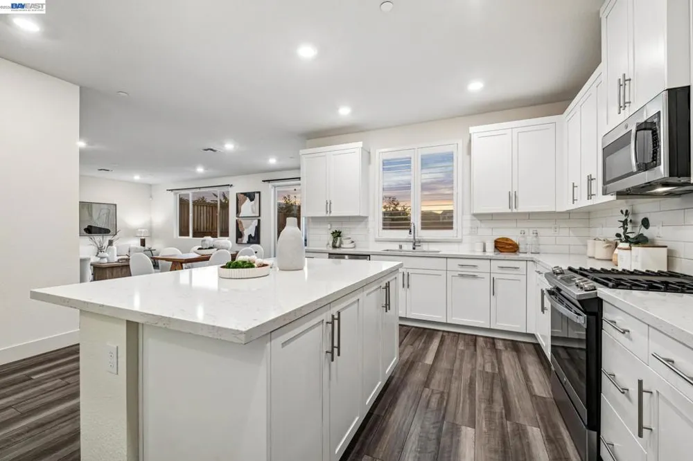 5389 Santini Ln Tracy, CA 95377
