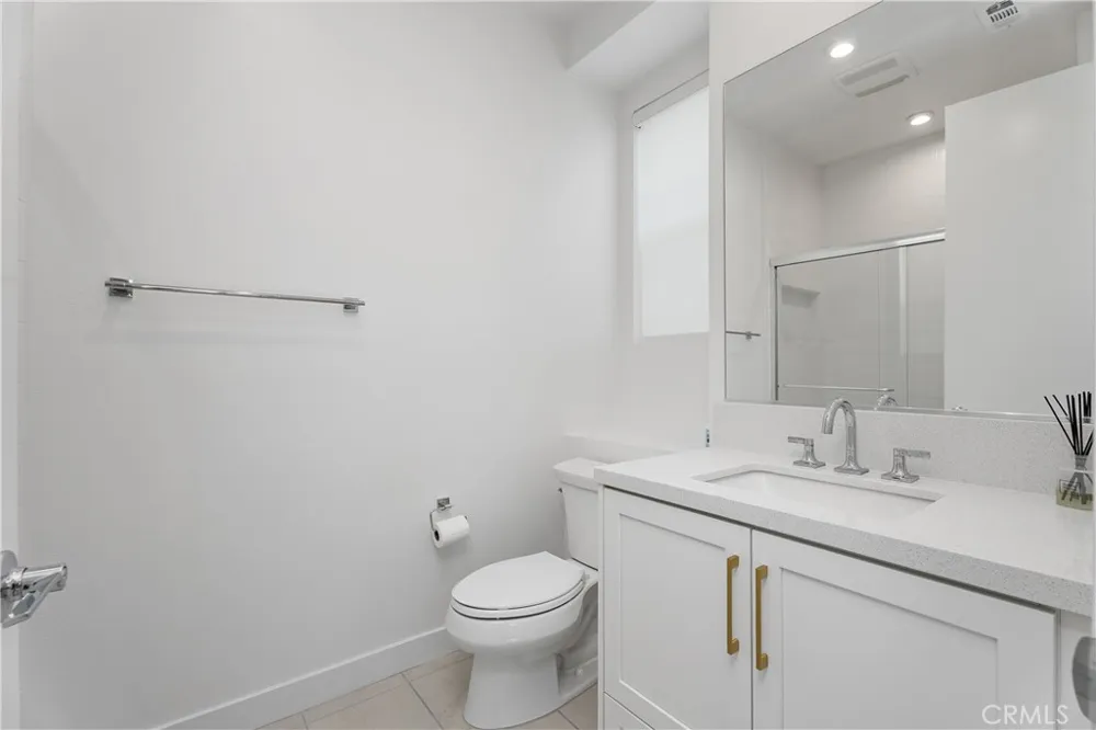 651 S Lyon Street Santa Ana, CA 92701