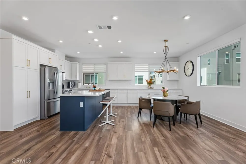 651 S Lyon Street Santa Ana, CA 92701