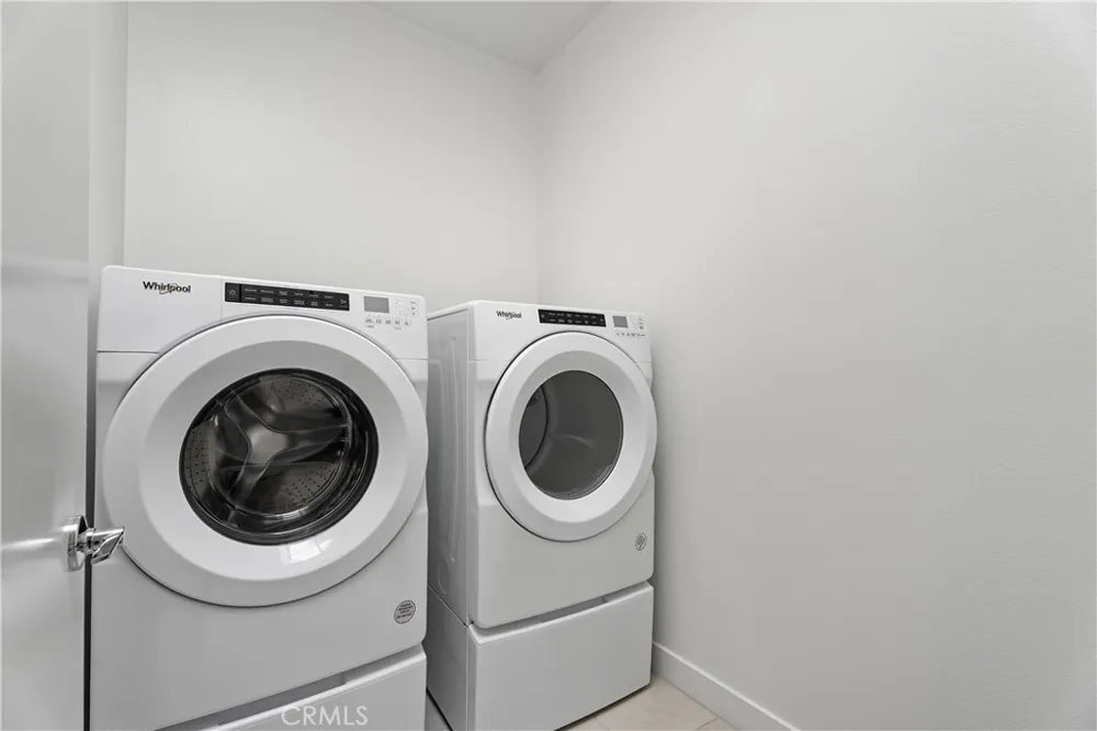 651 S Lyon Street Santa Ana, CA 92701