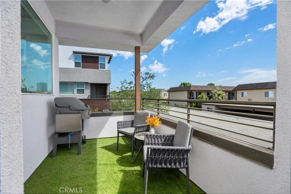 651 S Lyon Street Santa Ana, CA 92701
