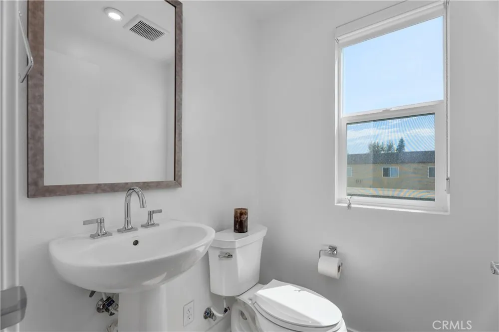 651 S Lyon Street Santa Ana, CA 92701