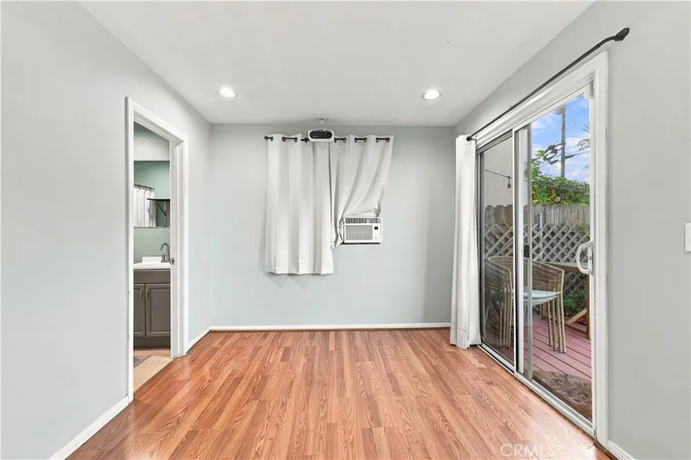 233 E Louise Street Long Beach, CA 90805