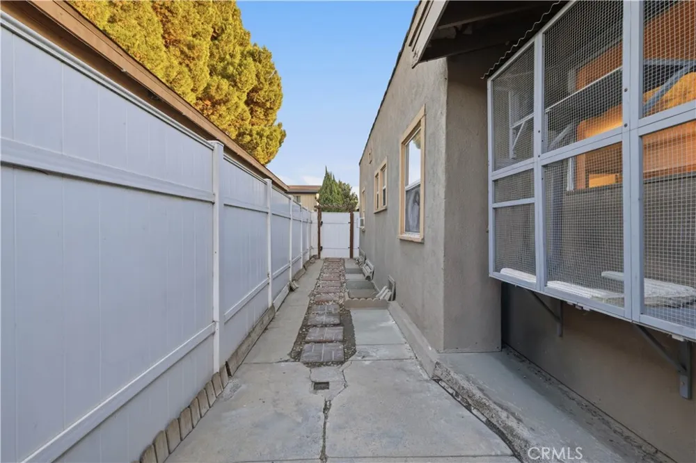 233 E Louise Street Long Beach, CA 90805
