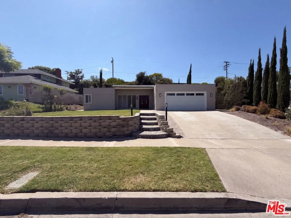 2025 Via Mirada Fullerton, CA 92833