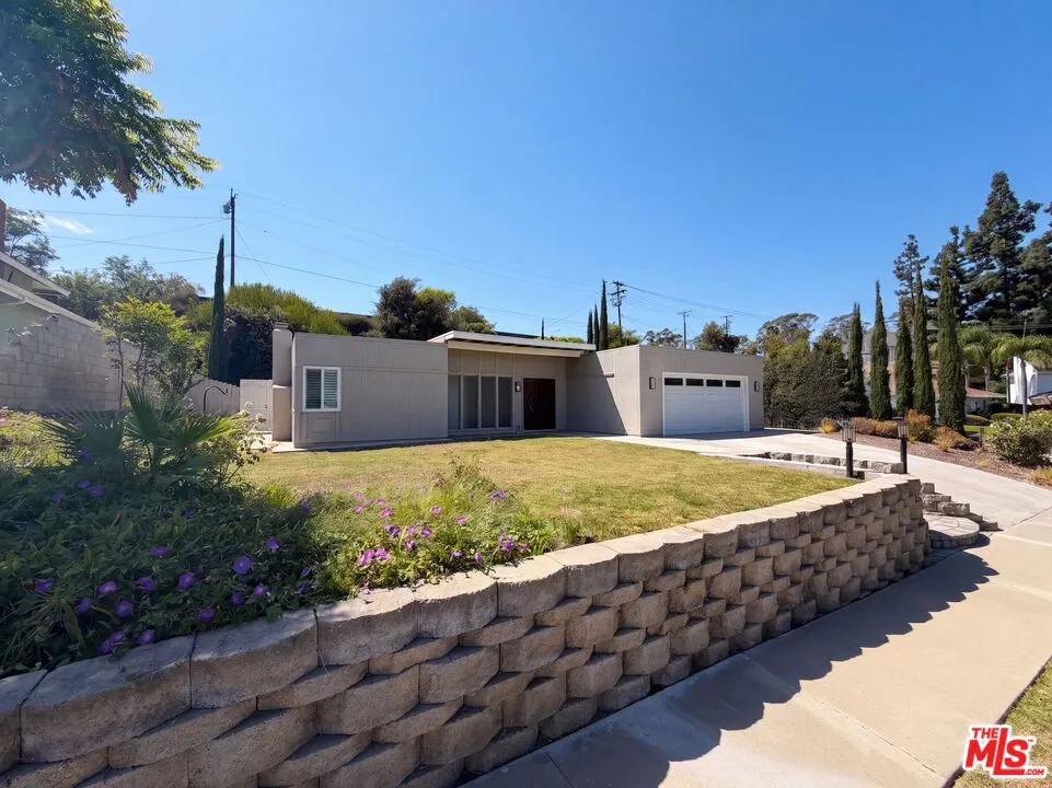 2025 Via Mirada Fullerton, CA 92833