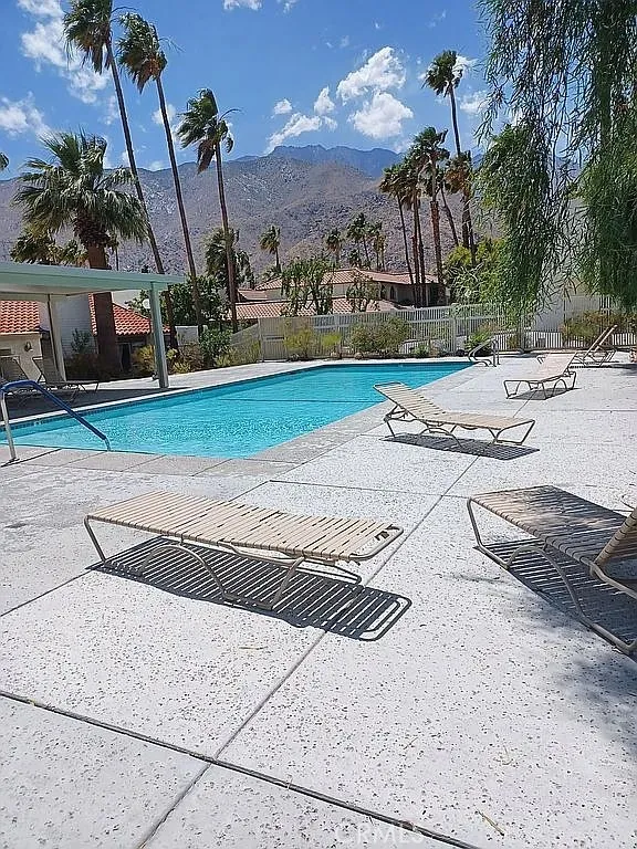 2036 Mira Vista Palm Springs, CA 92262
