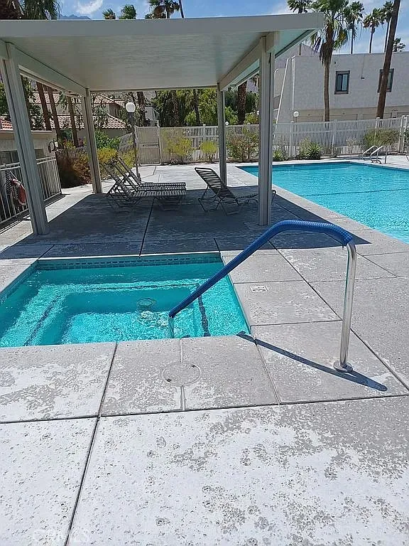 2036 Mira Vista Palm Springs, CA 92262