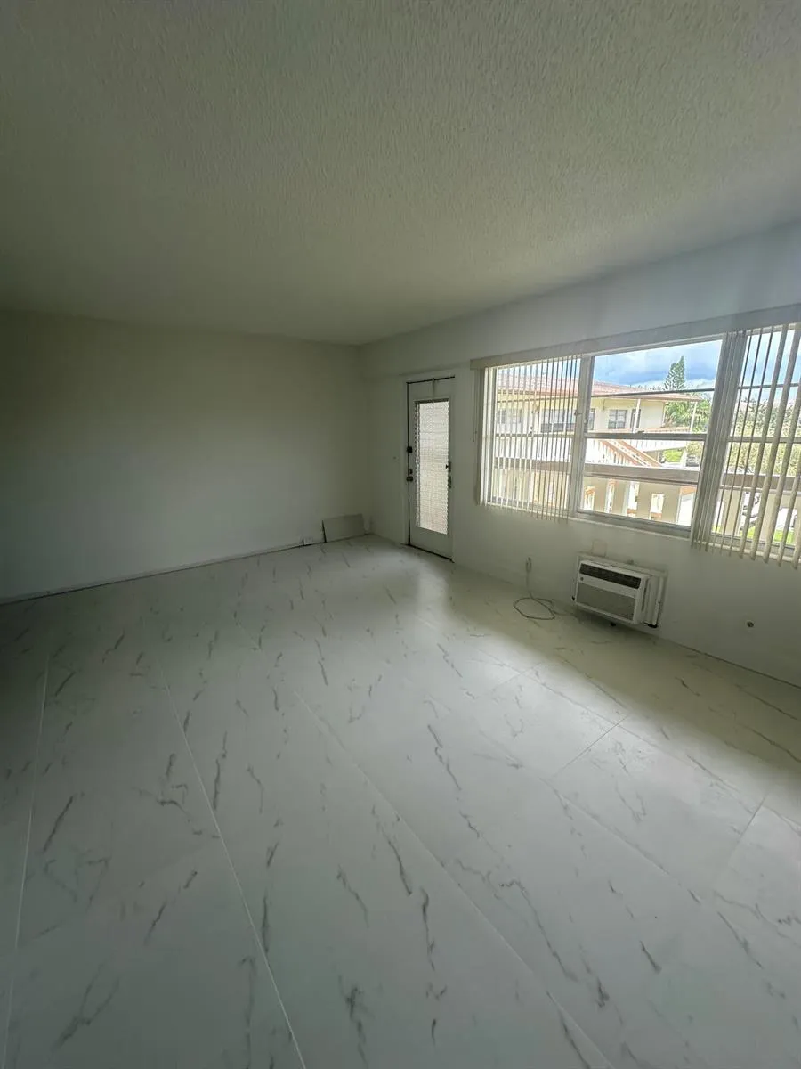 205 MANSFIELD WAY E Boca Raton, FL 33434