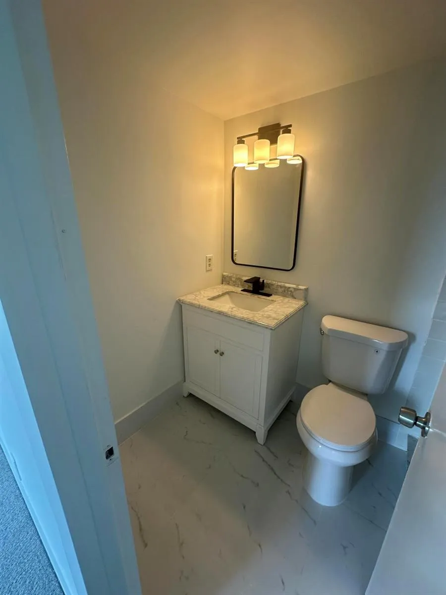 205 MANSFIELD WAY E Boca Raton, FL 33434