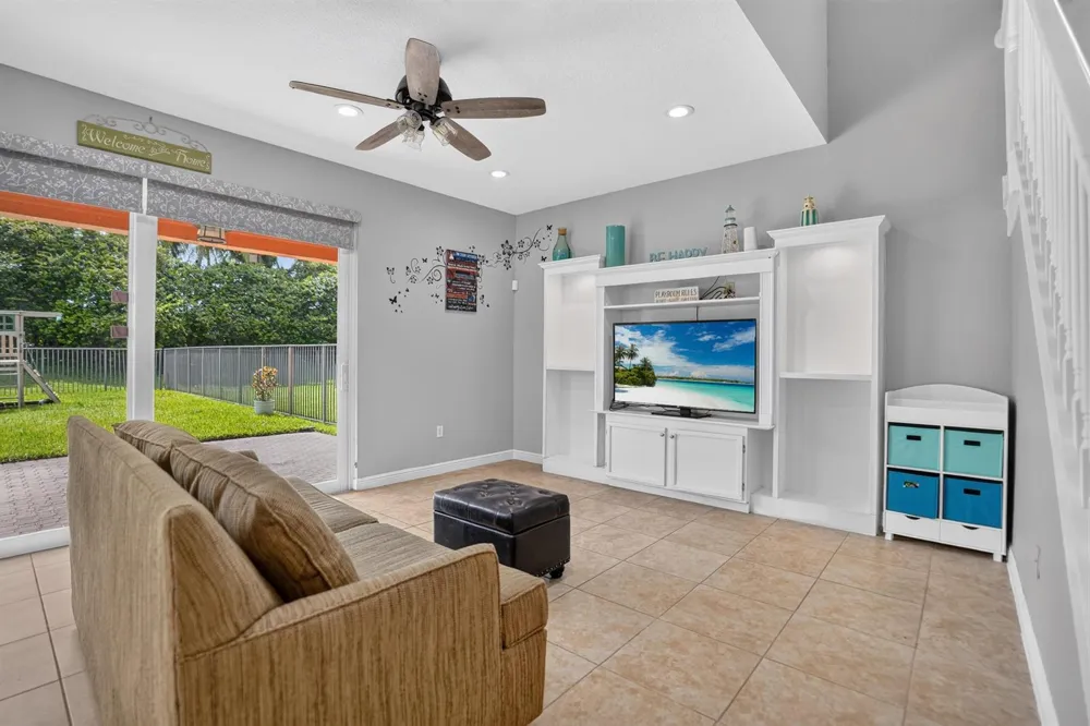 9135 Dupont Place Wellington, FL 33414