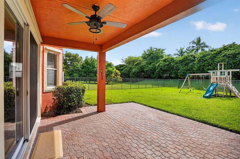 9135 Dupont Place Wellington, FL 33414