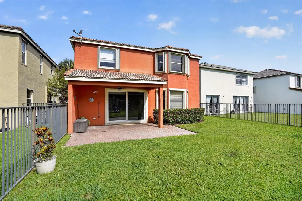 9135 Dupont Place Wellington, FL 33414